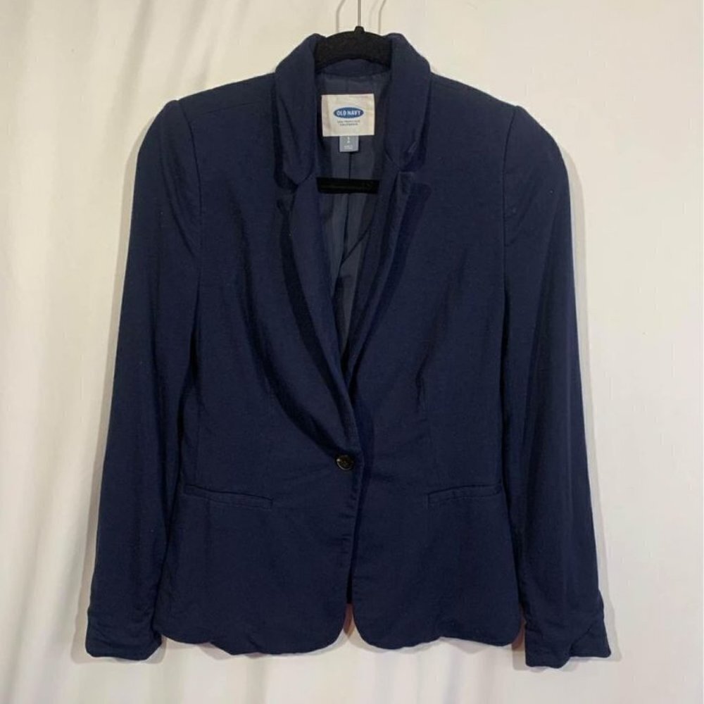 𝅺WOMAN’S navy blue blazer. Rayon/spandex blend. Stretchy. Size small.